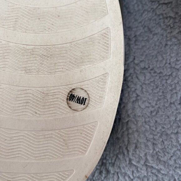 Vince Camuto Barita Grey Suede Leather Slip On Sneakers Sz 10 W - Picture 11 of 12